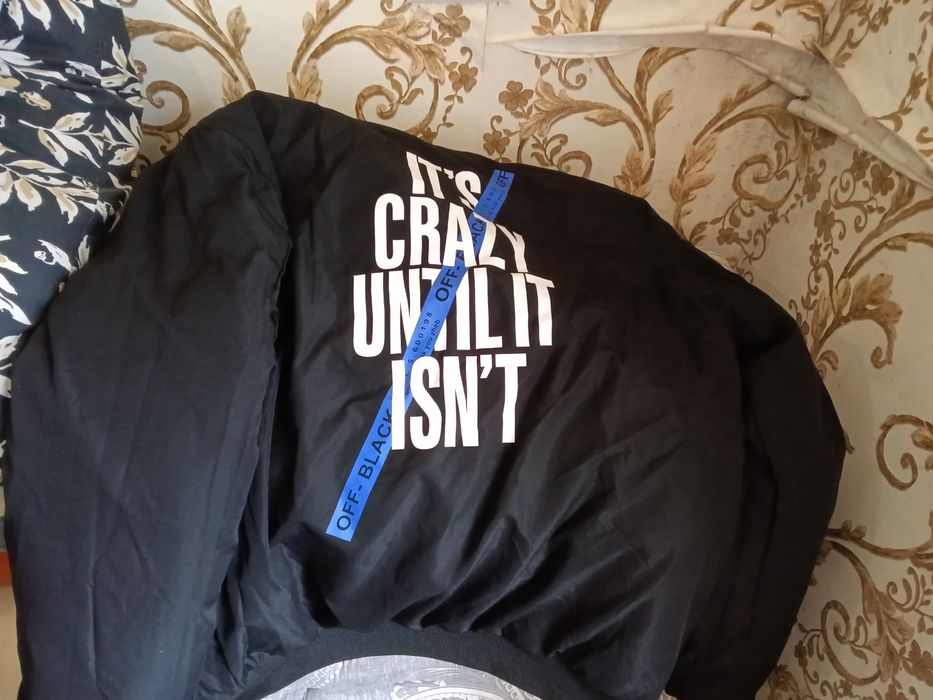 Зимняя двусторонняя куртка (почти новая, из ОАЭ)