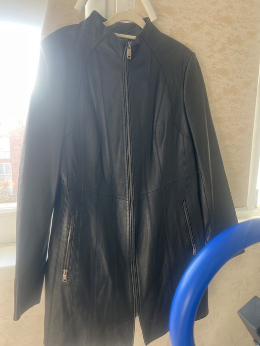 Вещи пальто и куртки в прекрасном состоянии