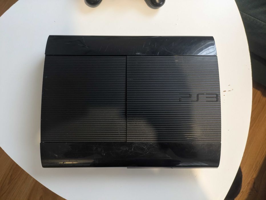 PS3 Super Slim + 24 игри / Playstation 3