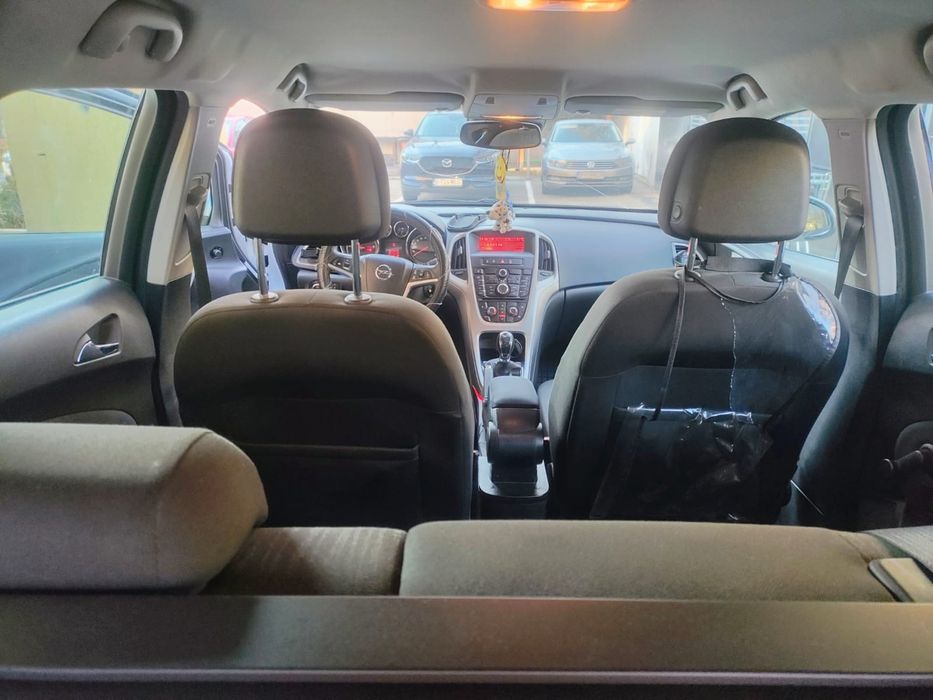 Opel Astra j 2011