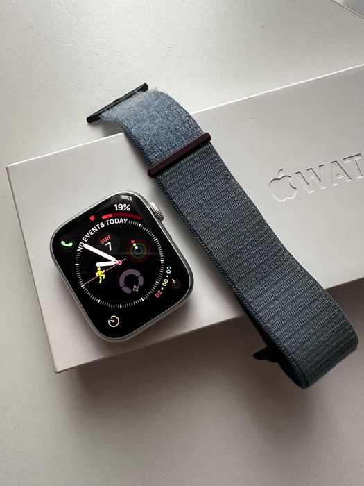 Apple Watch 9, GPS , Carcasa Silver Aluminium 45 mm