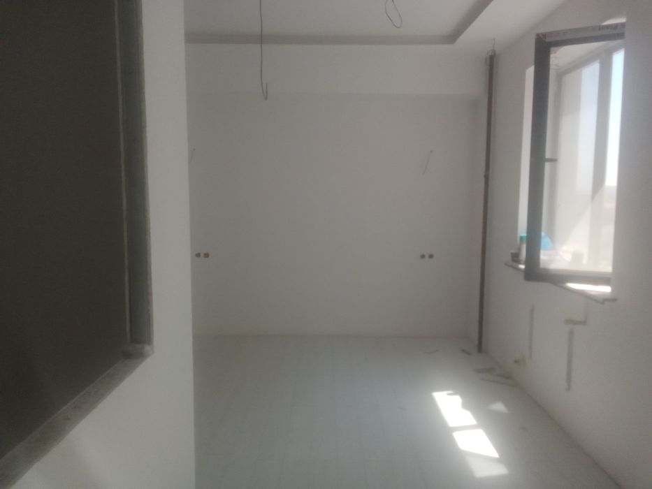 Kvartira sotiladi 90 ming $