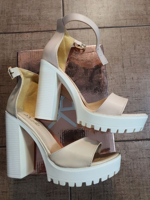 Sandale casual marimea 37