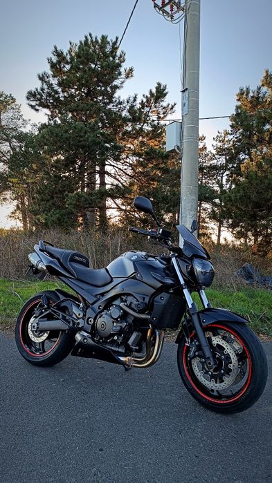 A2 - Suzuki GSR 600 full black