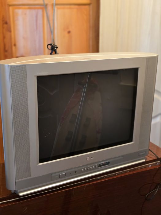 Продам телевиозор LG Flatron