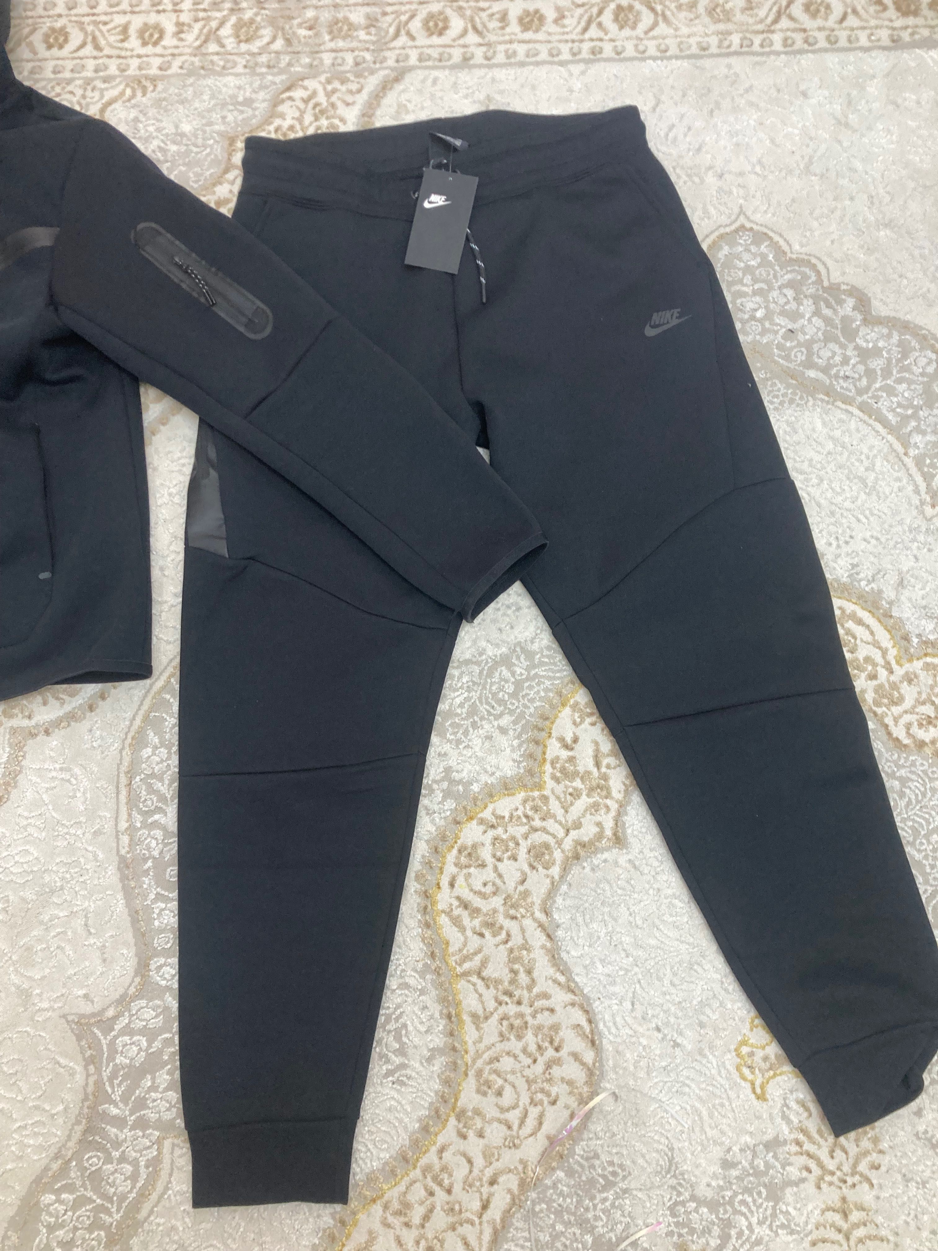 Продается новый костюм Nike 2 xl