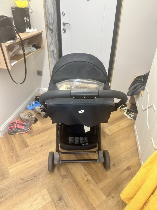 Коляска прогулочная