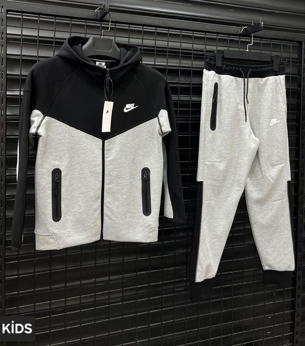 Детски и юношески екипи Nike Tech Fleece, памучни с удобна кройка