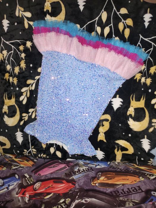 Платье нарядное на девочку 4-6 лет