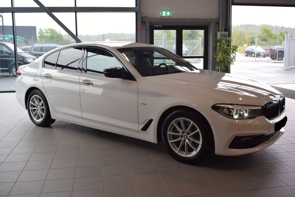 Bmw Seria 5 G30  520d SportLine