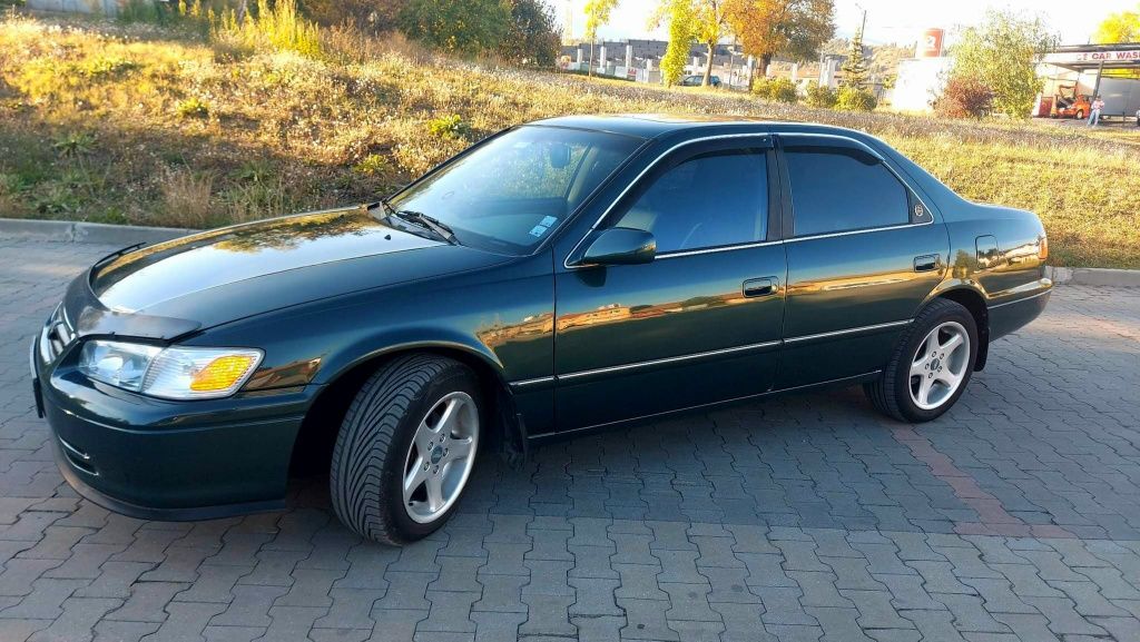 Toyota Camry XV25