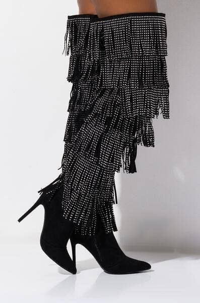 Ботуши на висок ток с ресни и камъчета