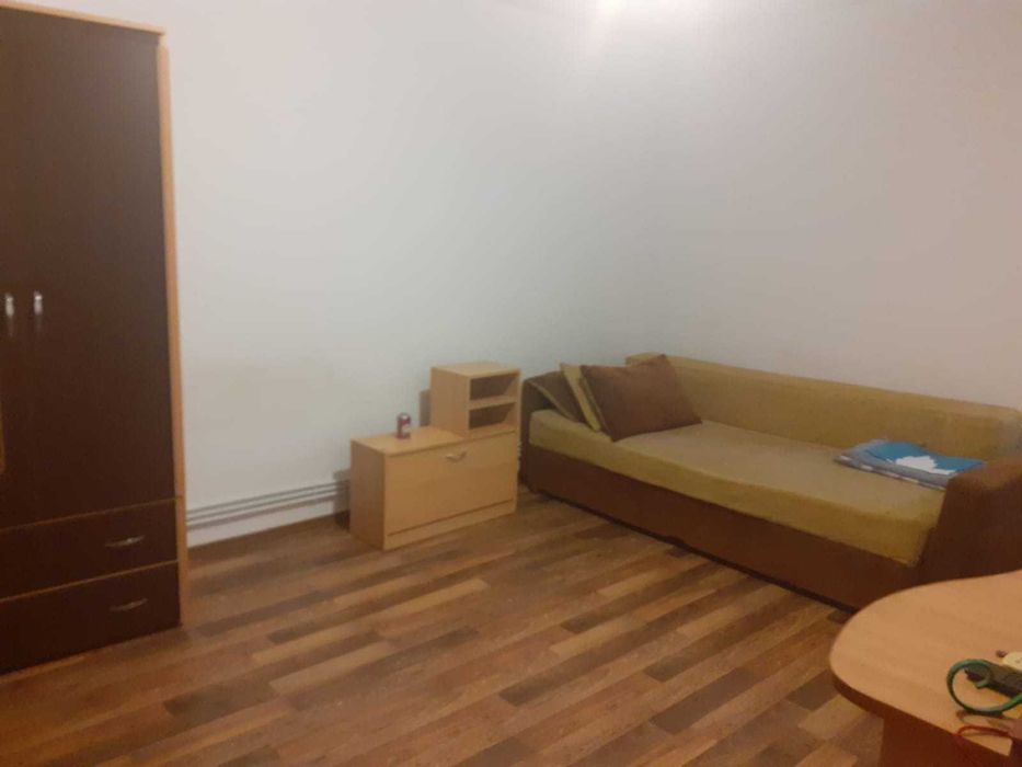 De vanzare – Garsoniera decomandata, mobilata si utilata – Micro 20
