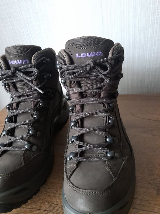 LOWA RENEGADE gore tex обувки 38 номер.