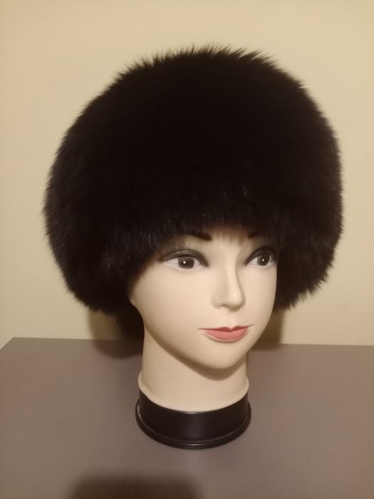 Продам шапку песец в отличном состоянии.