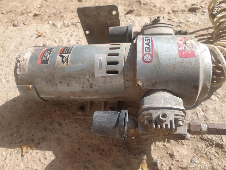 Компрессор Пневмаа на авто 12волт