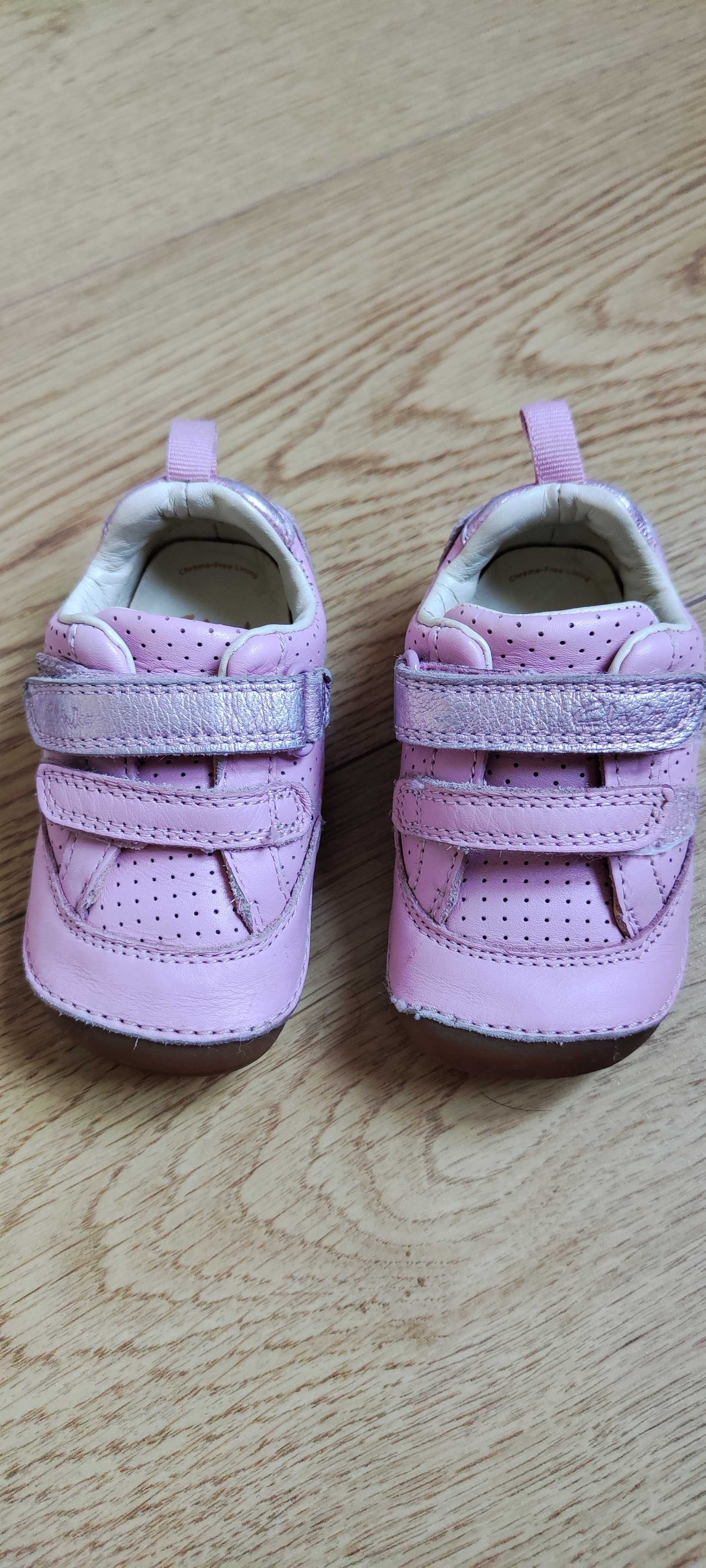 Кожени Бебешки обувки за прохождане Clarks