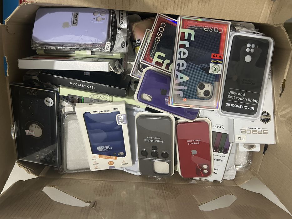 Чехлы на телефон