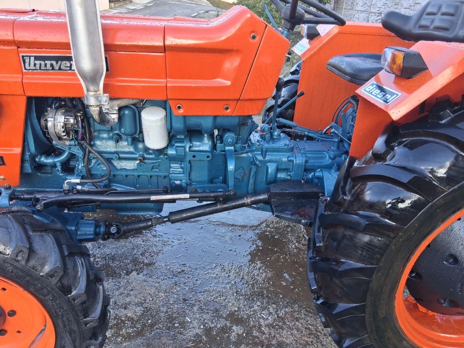 Tractor universal 445 DT