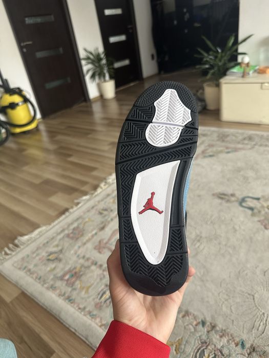 Jordan 4 Traviss Scoot