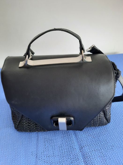 Geanta neagra Zara cu model impletit