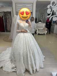 Шикарное королевское свадебное платье
