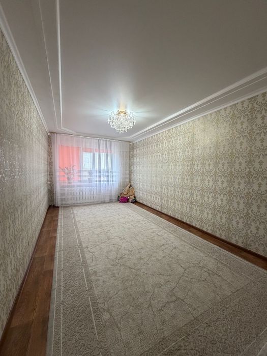 Продам 2х ком кв. Кирпич..На обе стороны