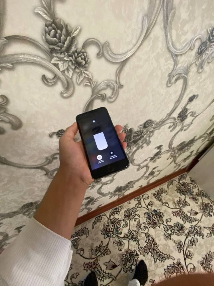 Iphone 8+ 100$.