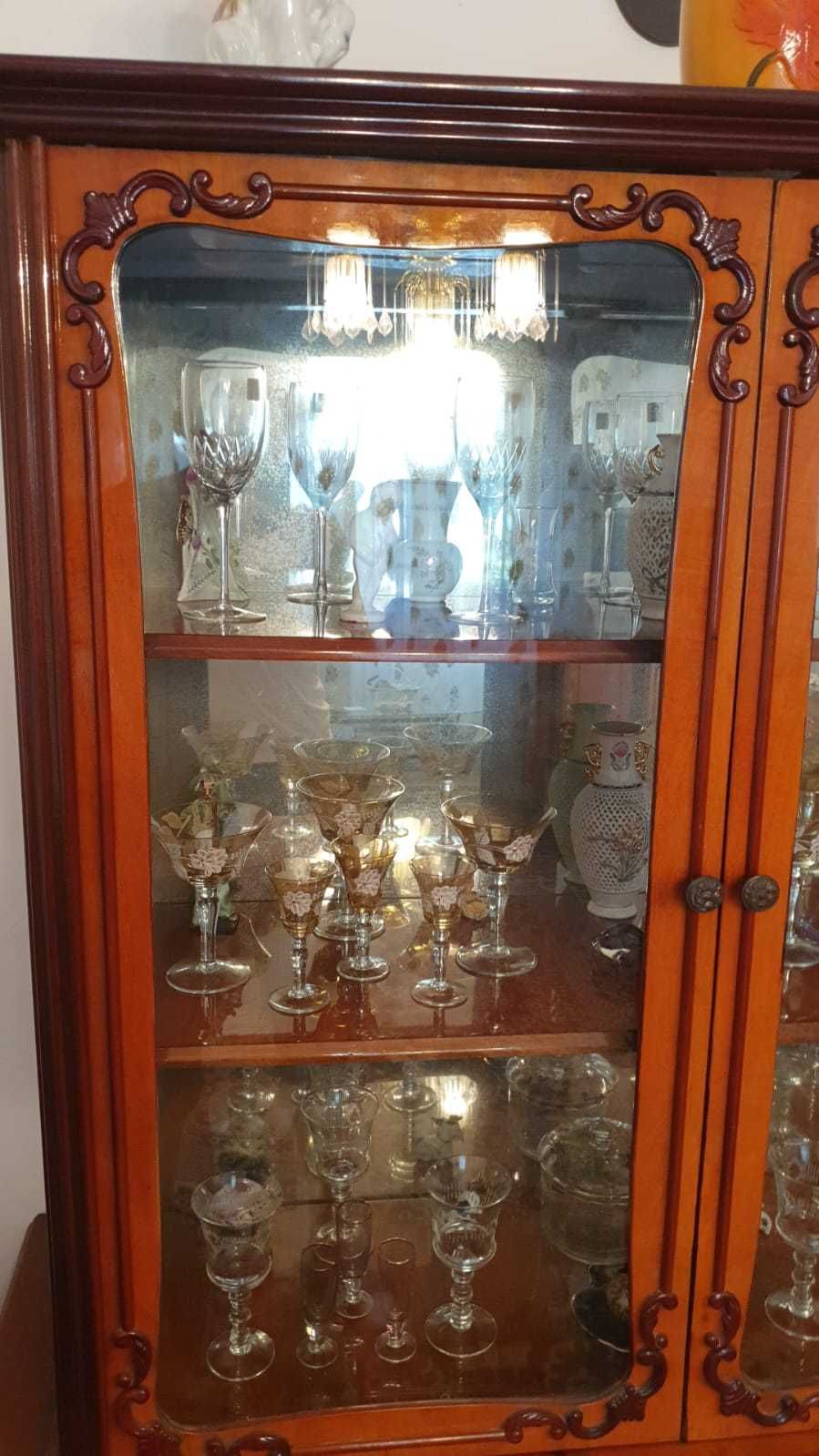 Mobila sufragerie anii 80 foarte bine intretinuta