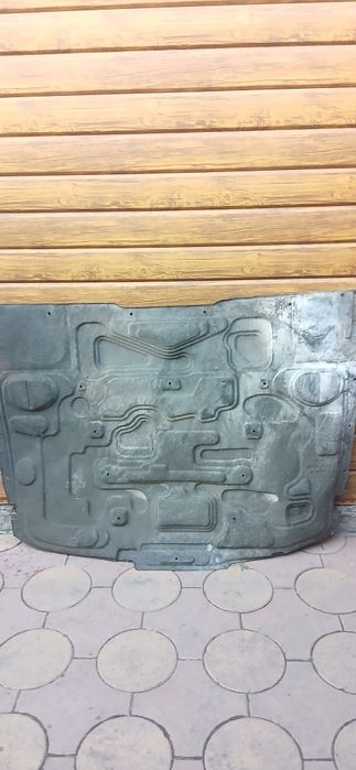 Продам утеплитель BMW 520.