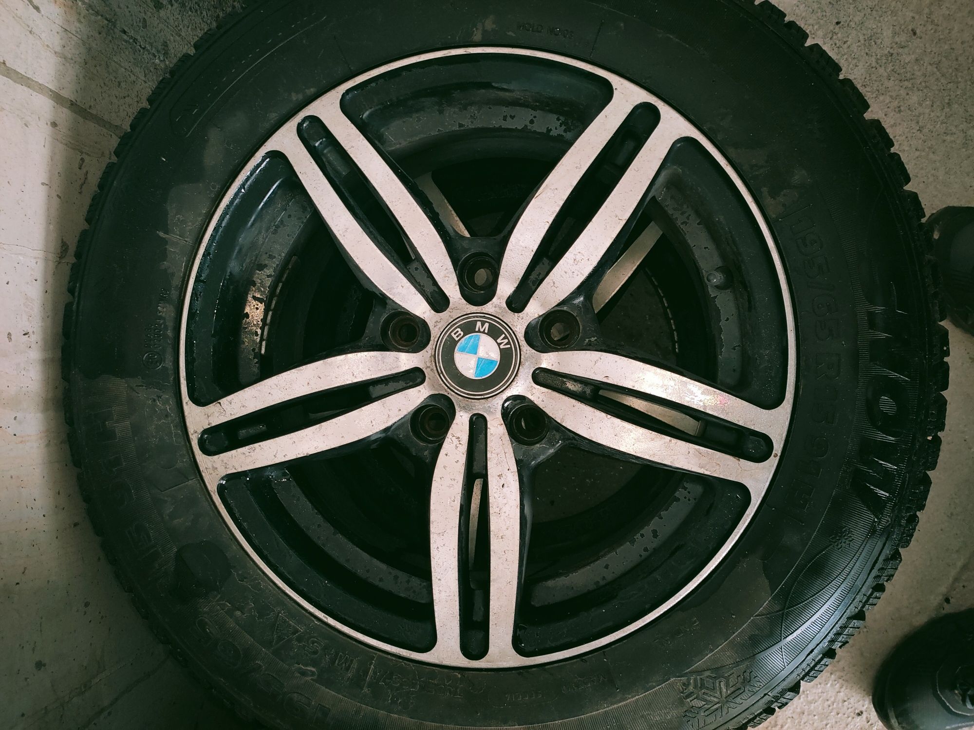 Лети джанти BMW 15" Style 167 със Зимни гуми  195/65/15 на един сезон