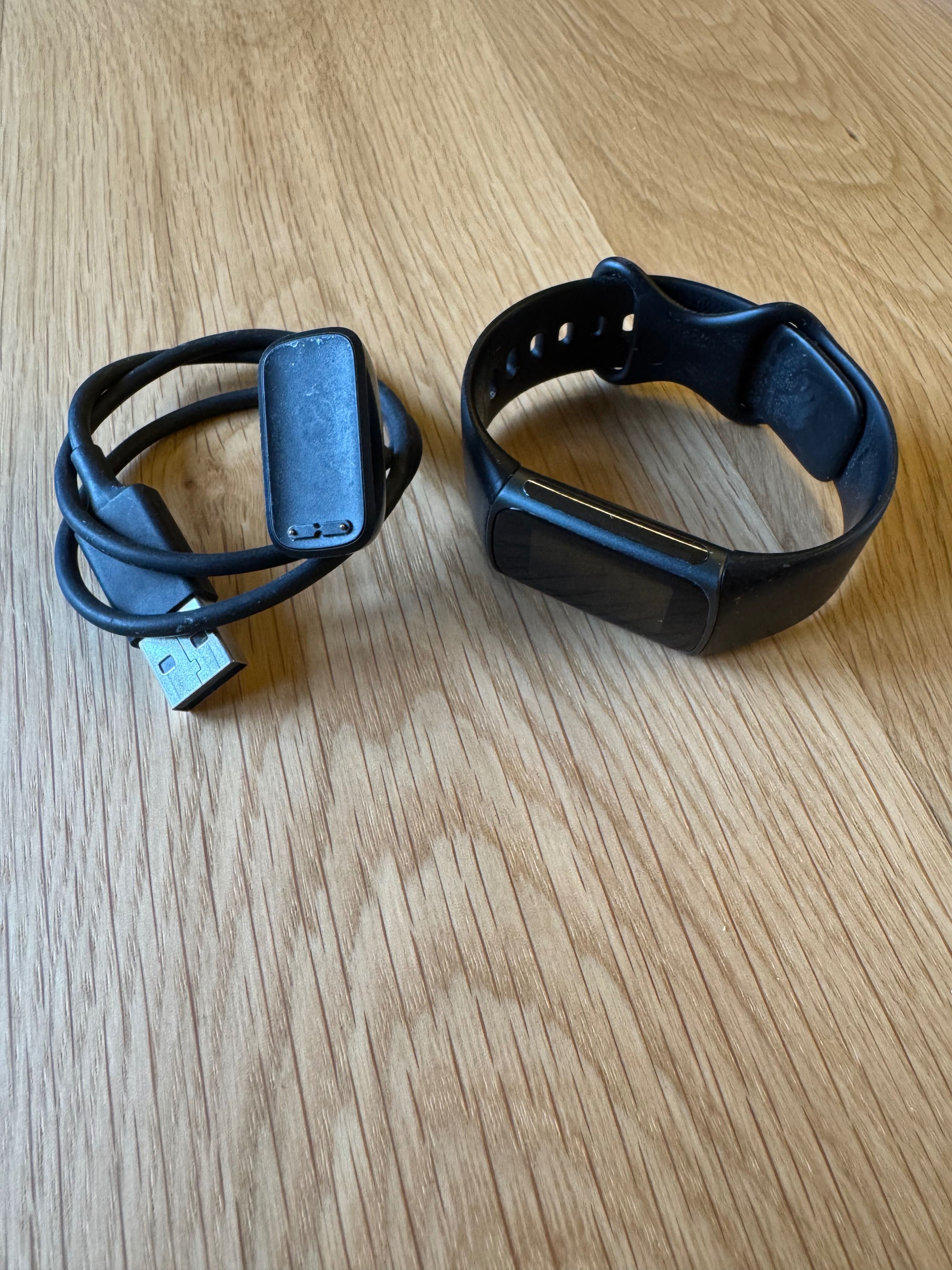 Смарт Фитнес гривна Fitbit Charge 5, Stainless Steel