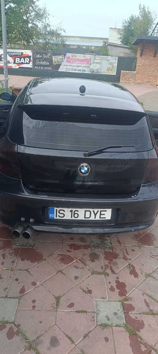BMW seria 1  (te invarti cu ea in loc)