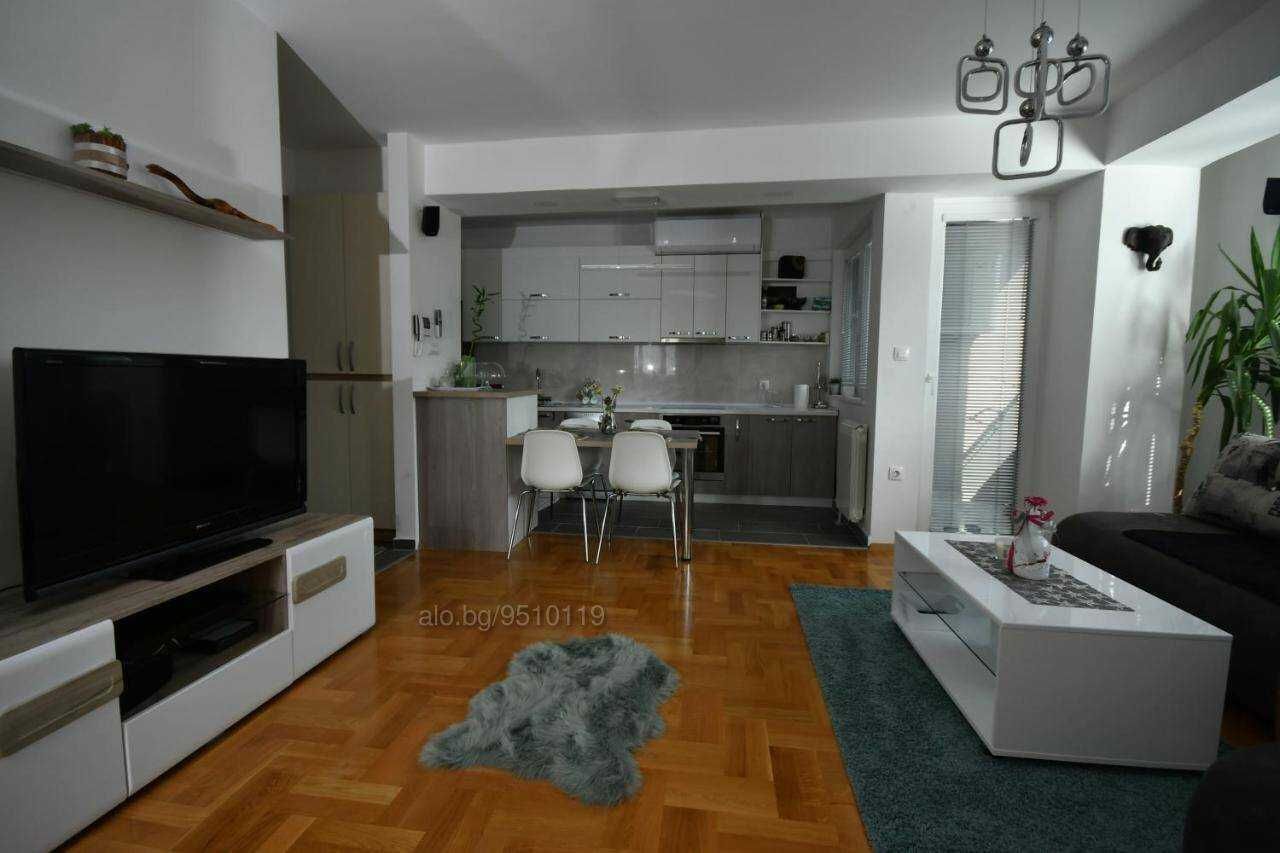 Дава се под наем Тристаен апартамент в София, Младост 1А - 90 кв.м за 561 € - Снимка #7