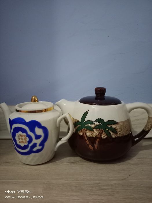 Чайники разные по 500 тг