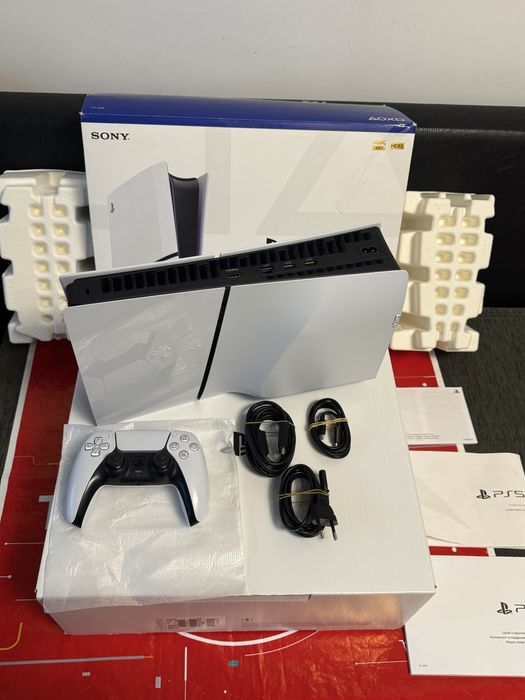 КАТО НОВ 1TB Sony Playstation 5 | PS5 Гаранция Теchnopolis до 2026