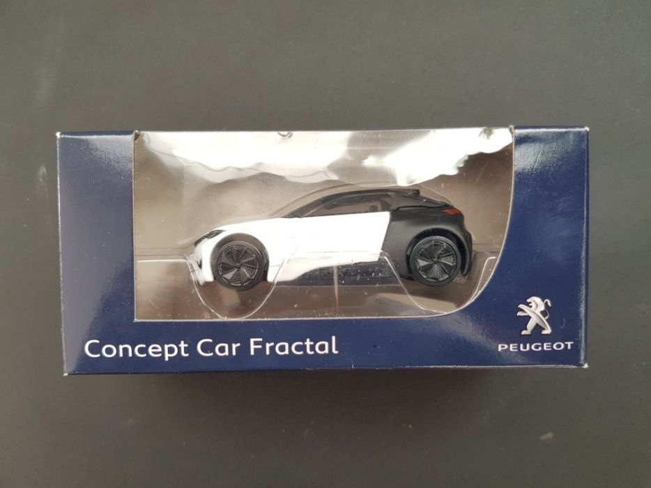Macheta Peugeot Fractal