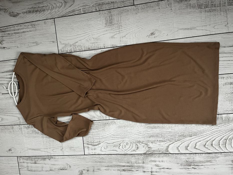 Спортно-елегантна дълга рокля в бежево LCW