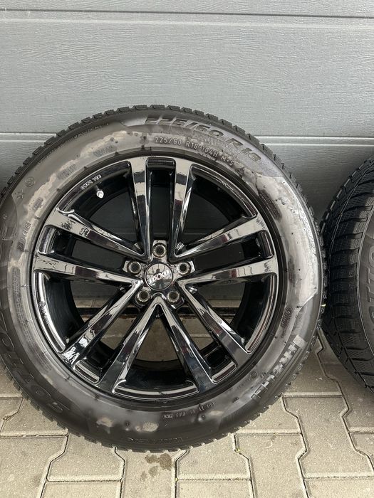 Roți iarnă BMW X3 G01/X4 G02 225/60R18 Pirelli runflat + senzori