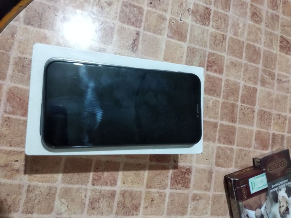 Срочно продается айфон 10