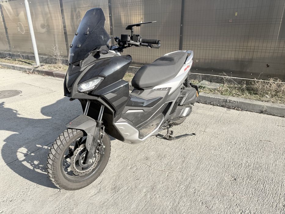 Aprilia SR GT 200