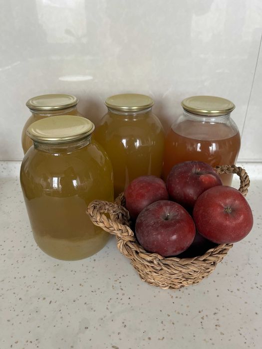 Домашний сок - яблочный, грушевый, сухофрукты