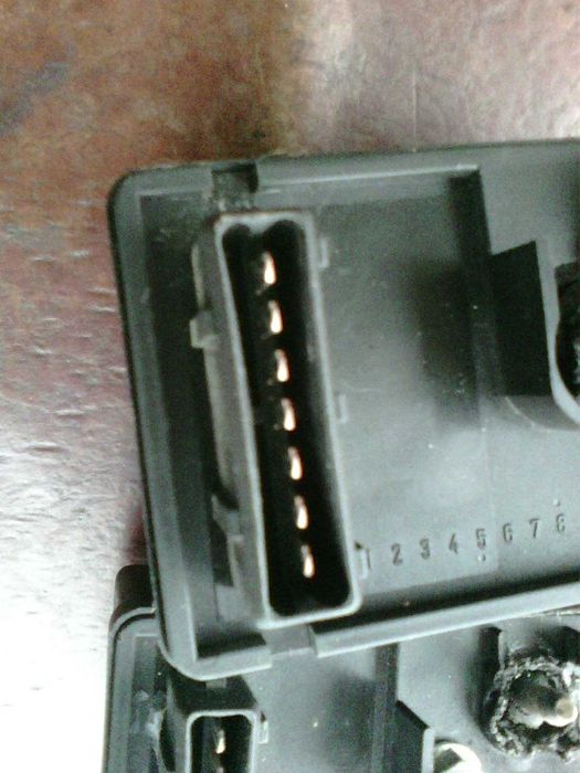 продавам 2бр.релета за подгряване на свещи пежо,ситроен