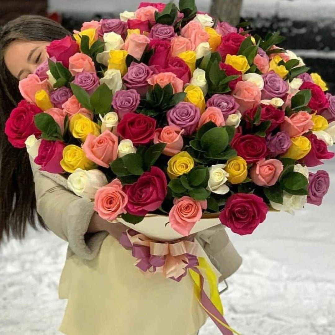 Бесплатная доставка,цветы ,метровые розы,пионы,шары,торты