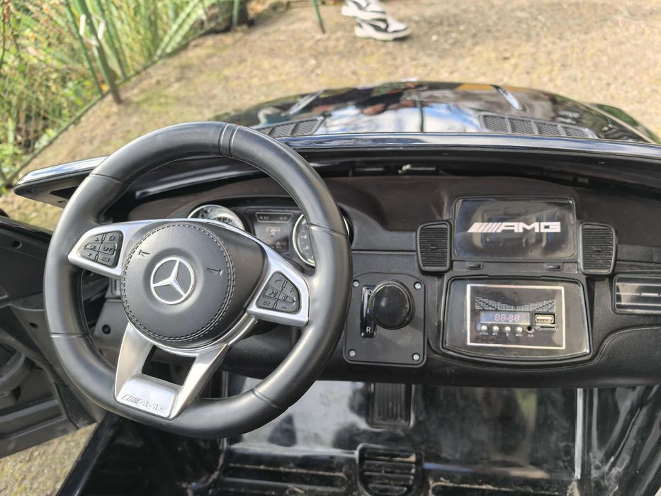 Акумулаторен джип Mercedes GLC 63