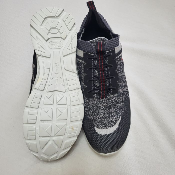 Pantofi noi Perf cu bombeu marime 39