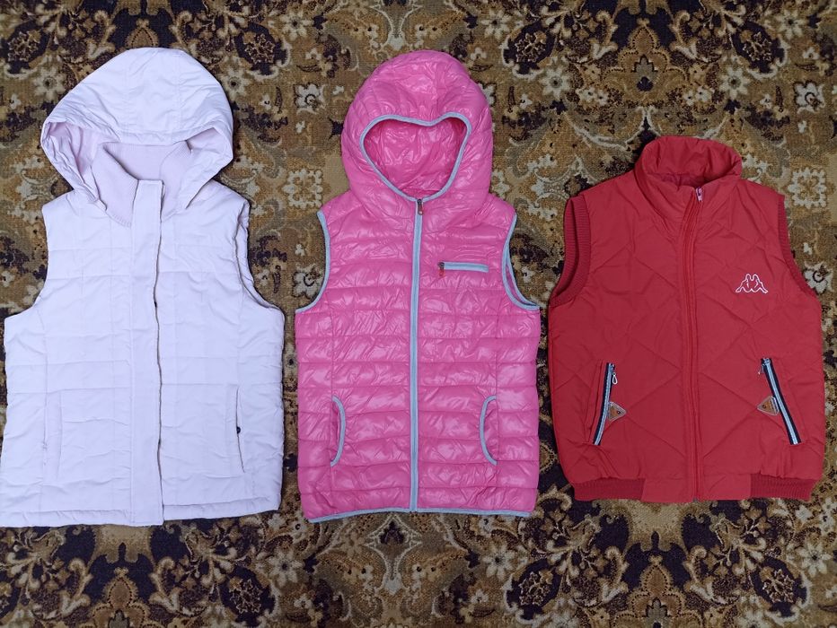 Распродажа. Безрукавки 6 штук за все 3000. Размер 42-44. Осень - весна