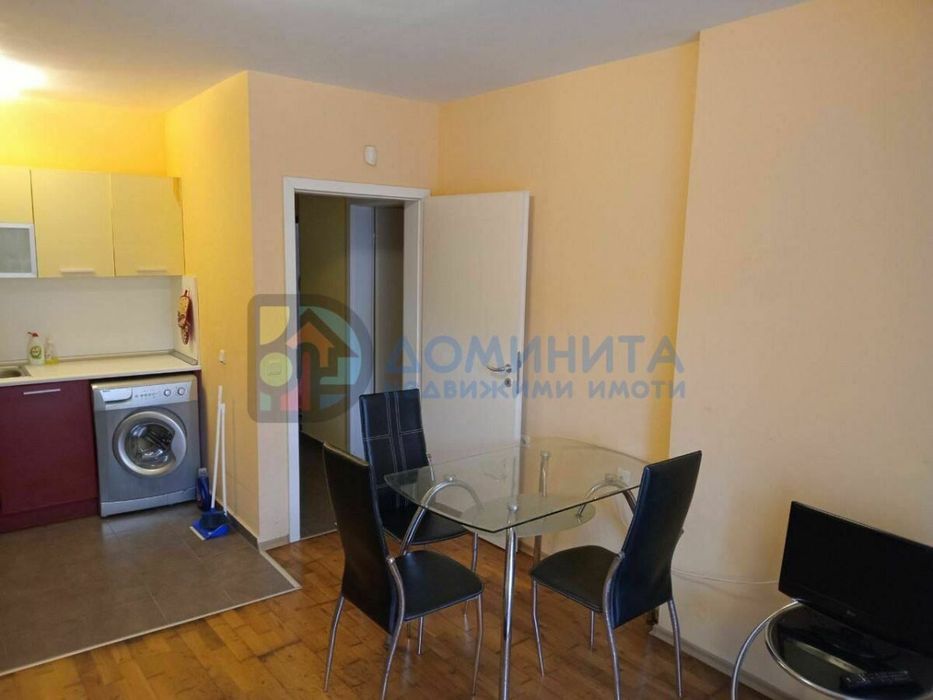 Обзаведен тристаен, първа линия плаж, гр. Китен