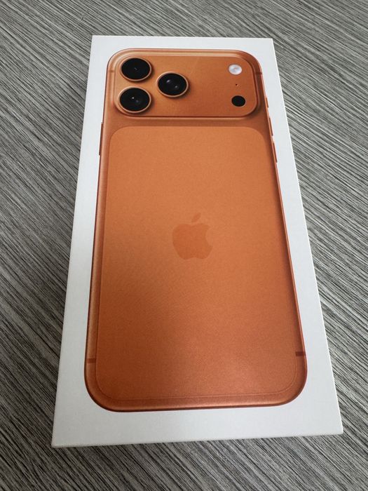 iPhone 17 Pro Max 256GB – Cosmic Orange Чисто нов – НЕРАЗПЕЧАТАН