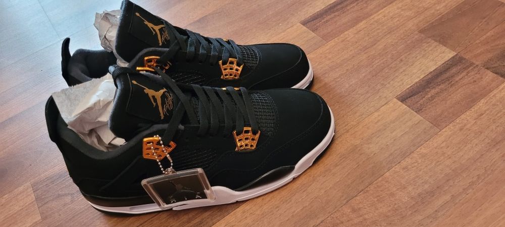 Jordan 4 retro Royality